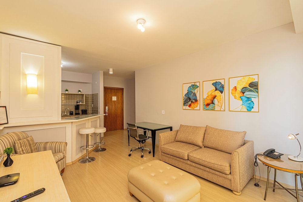 Hb Hotels Sequoia 38/50