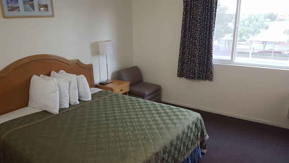 City Center Hotel 10/24