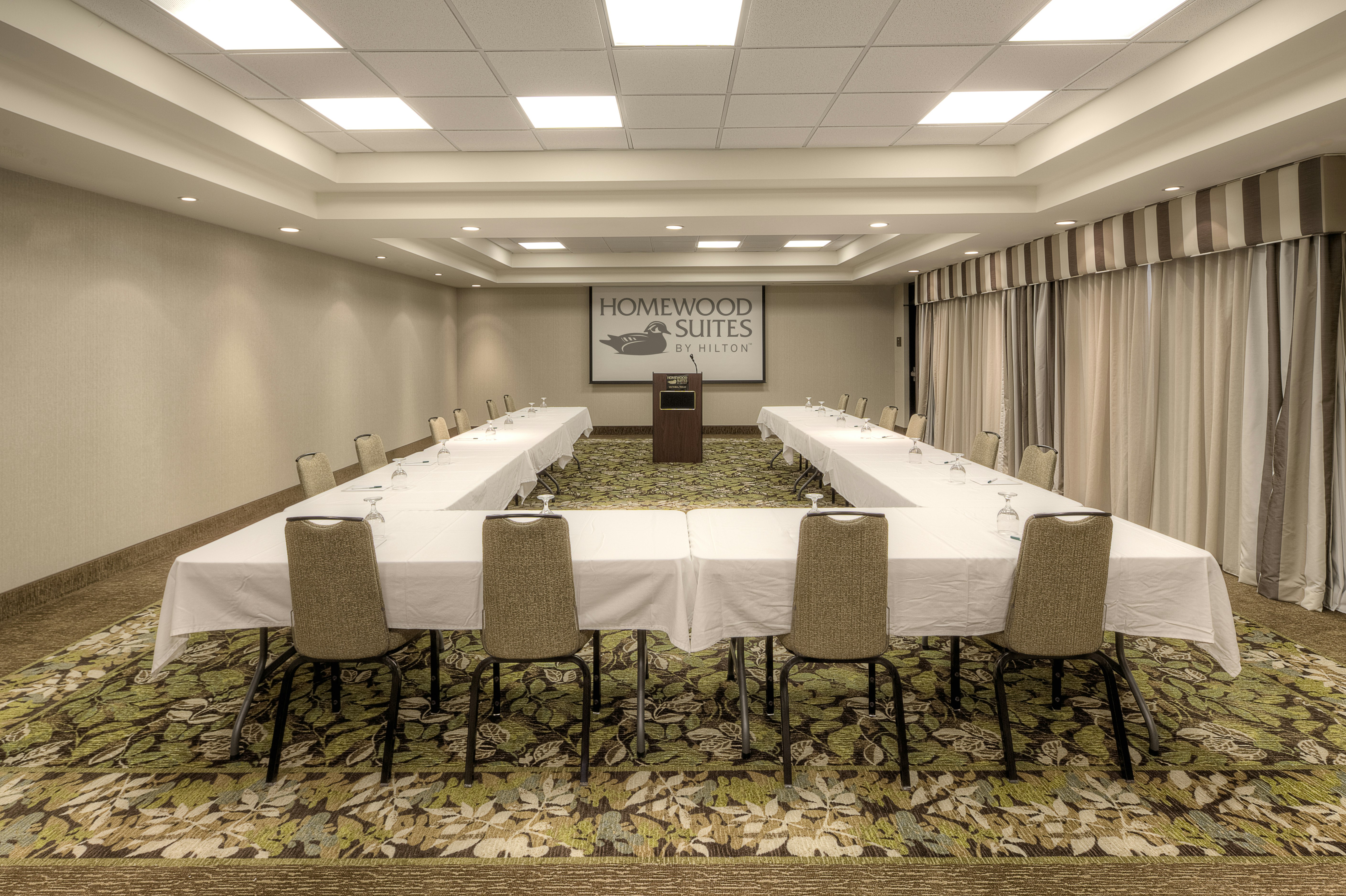Homewood Suites Victoria 66/81