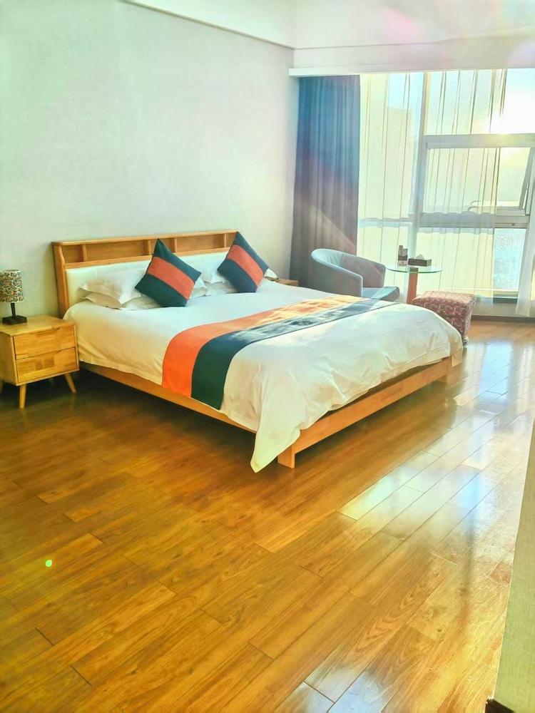 غرفة بزنس بسرير كوين بإطلالة على المدينة، East King Business Hotel 6/10
