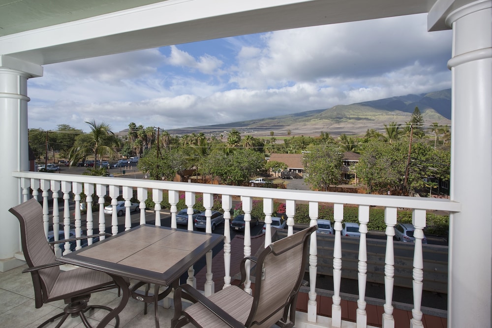 Lahaina Shores Beach Resort 43/57