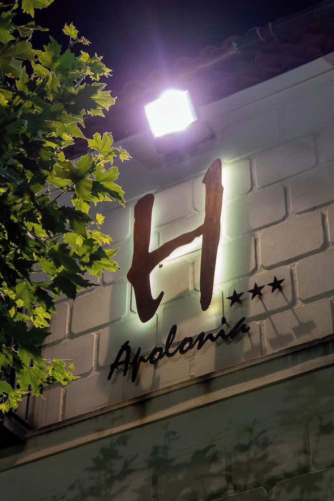 Apolonia Hotel 45/50