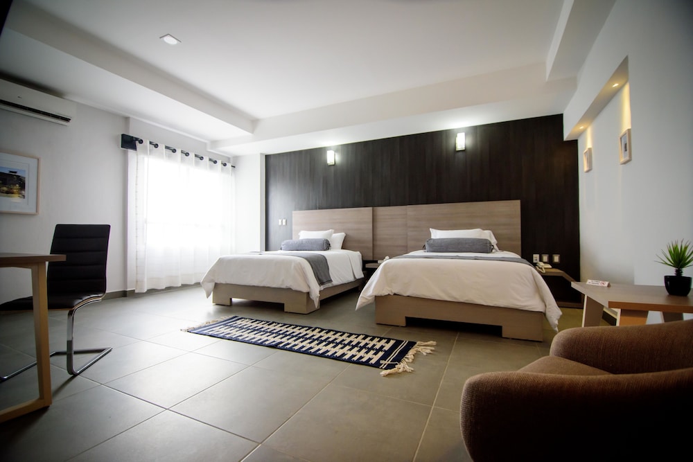 Maria Ines Hotel Suite 30/59