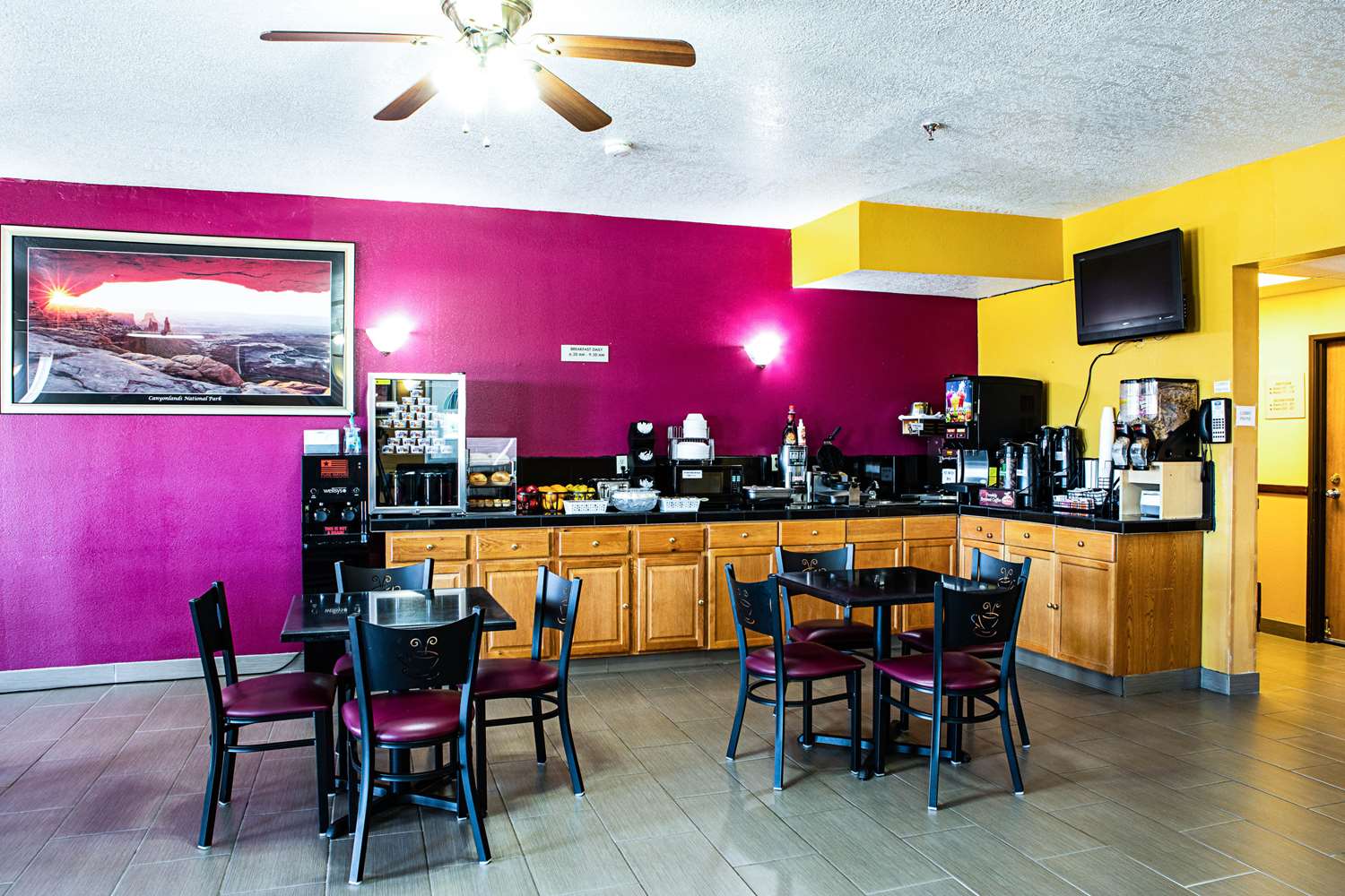 Rodeway Inn & Suites, Montecillo 21/28