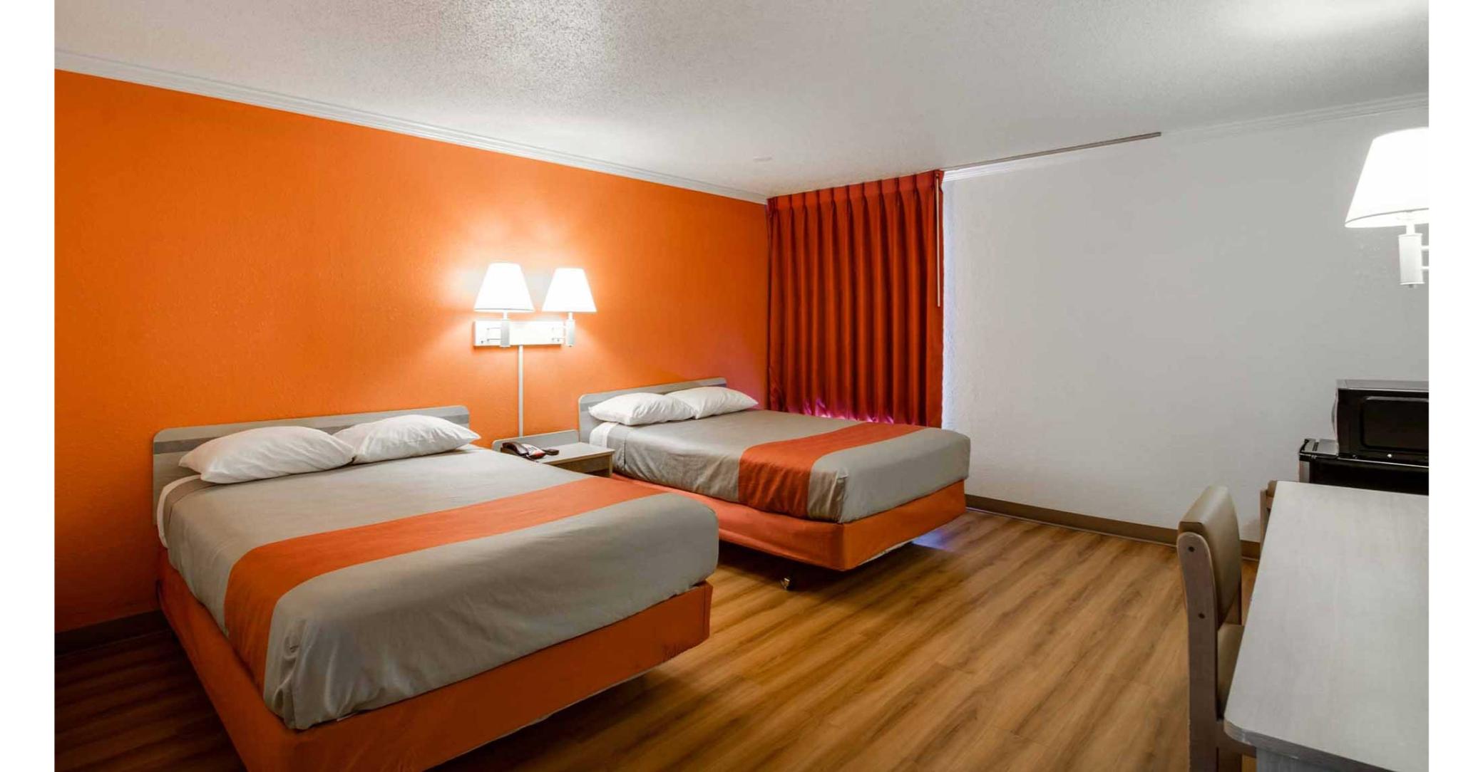 Motel6 Waukegan, IL 26/63