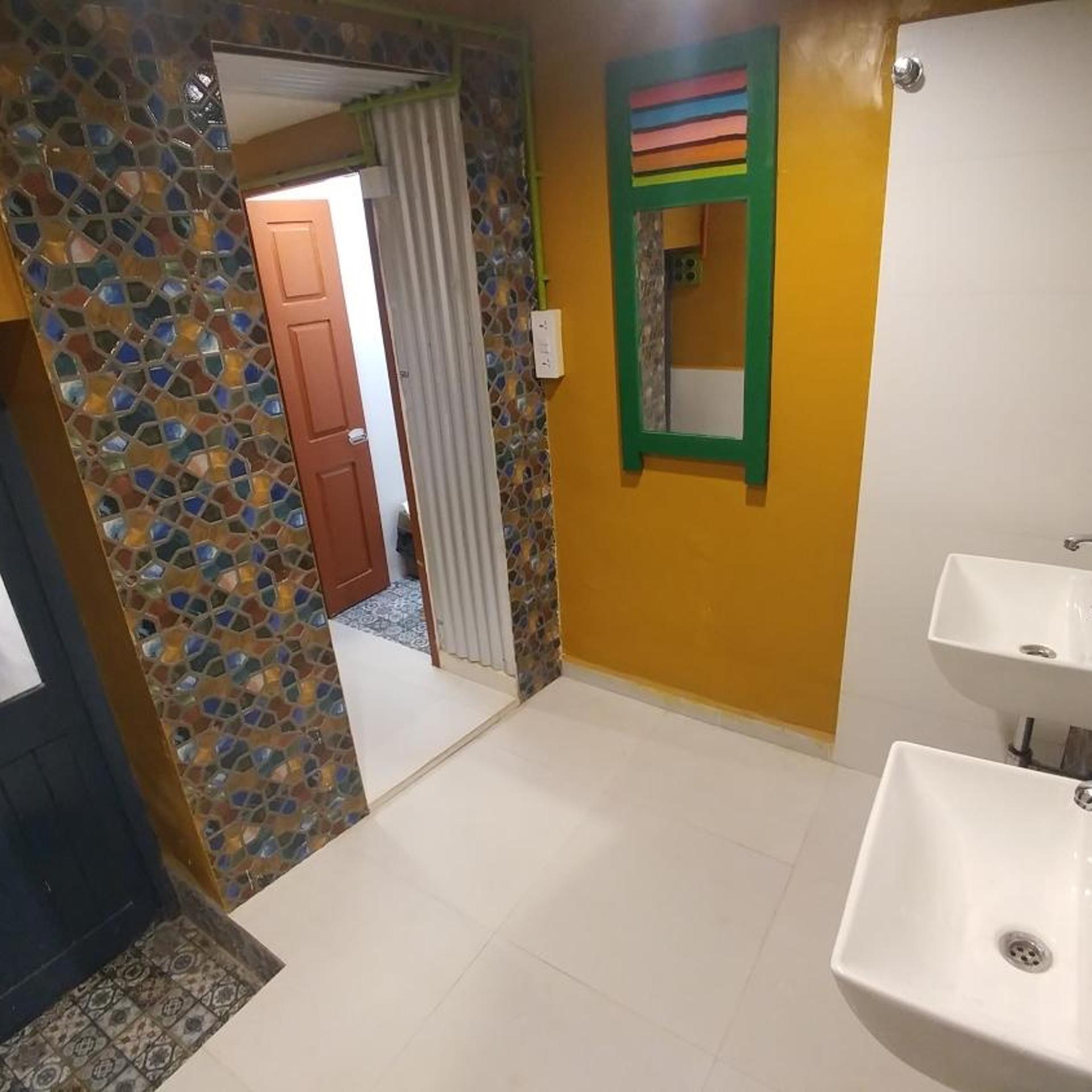 Namastey Mumbai Backpackers 48/50