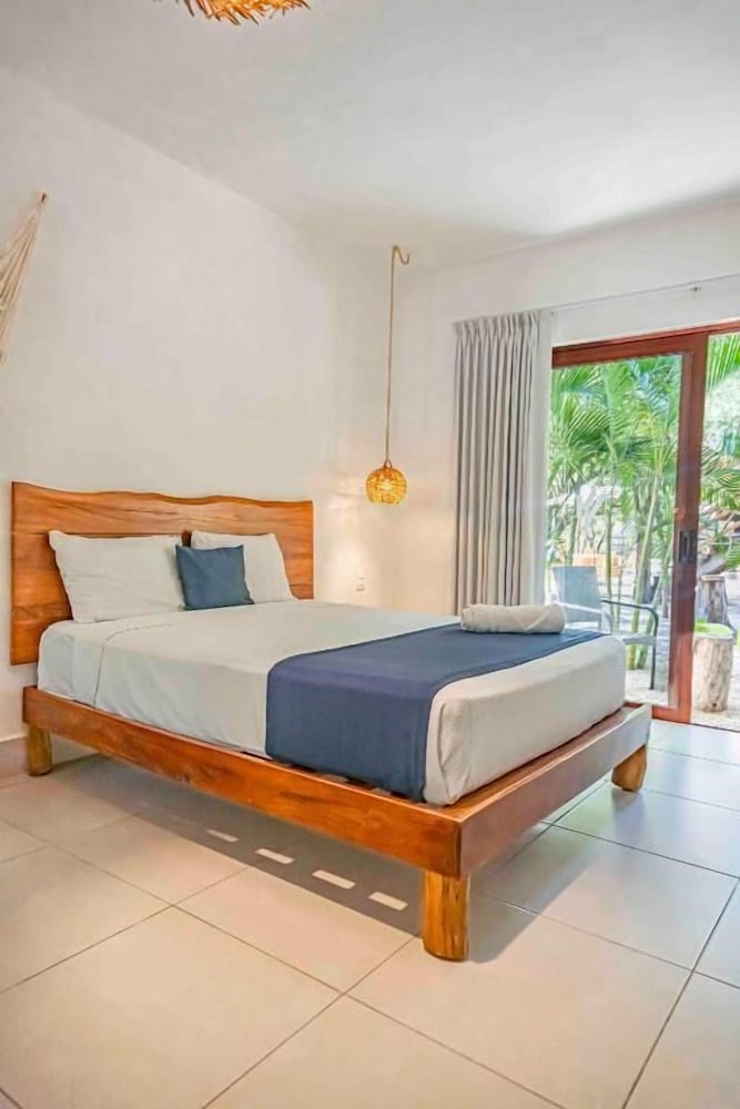 Niik Tulum 28/82