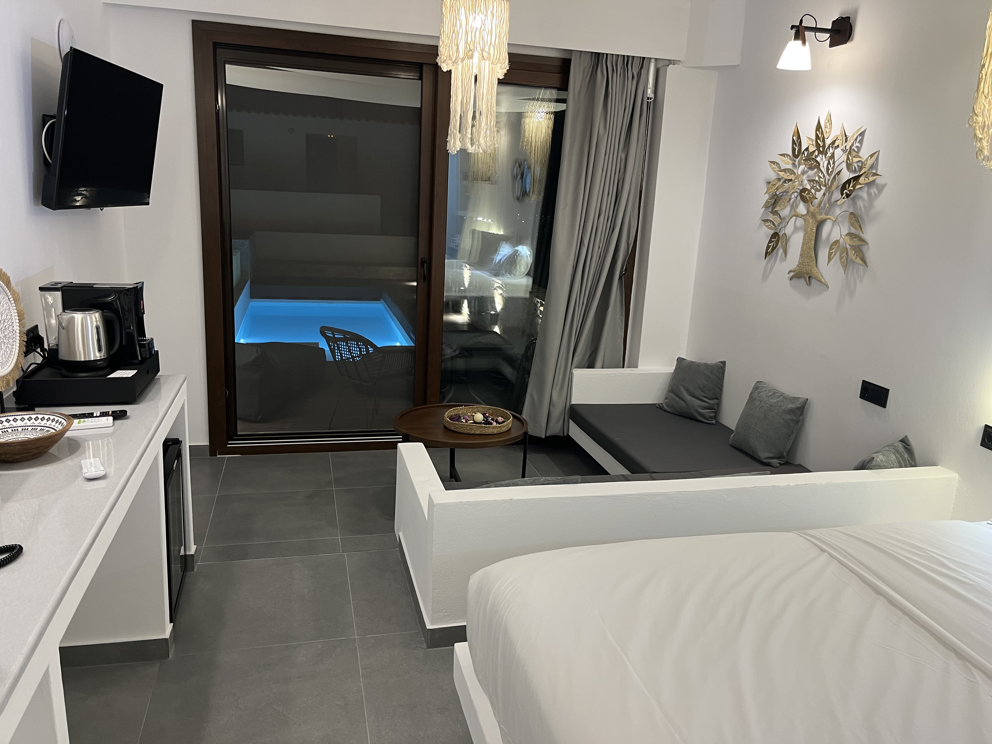 جناح بمسبح خاص، Skopelos Holidays Hotel 2/3