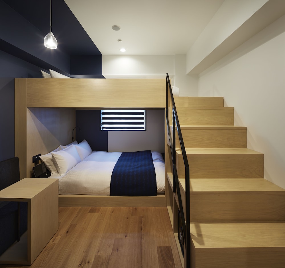 MODERATE, TWIN BEDS