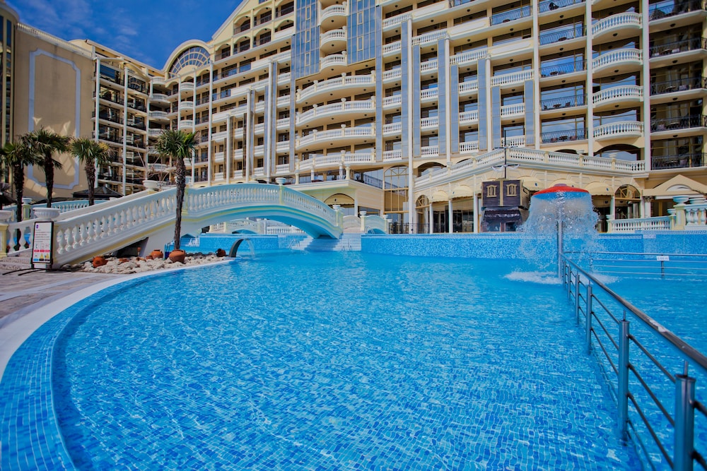 Imperial Palace - All Inclusive 160/165