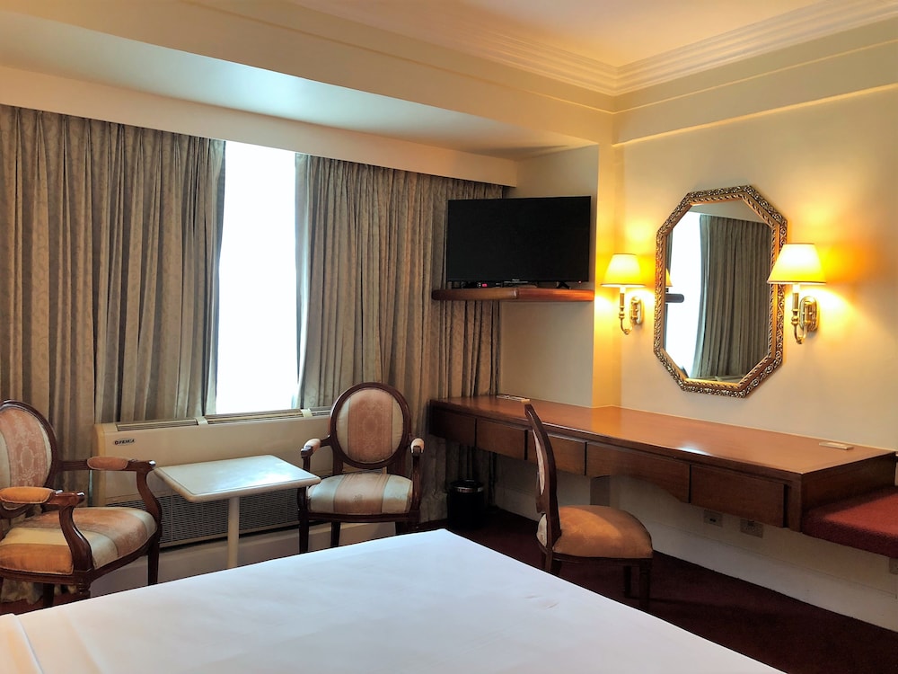 Manila Prince Hotel 10/36
