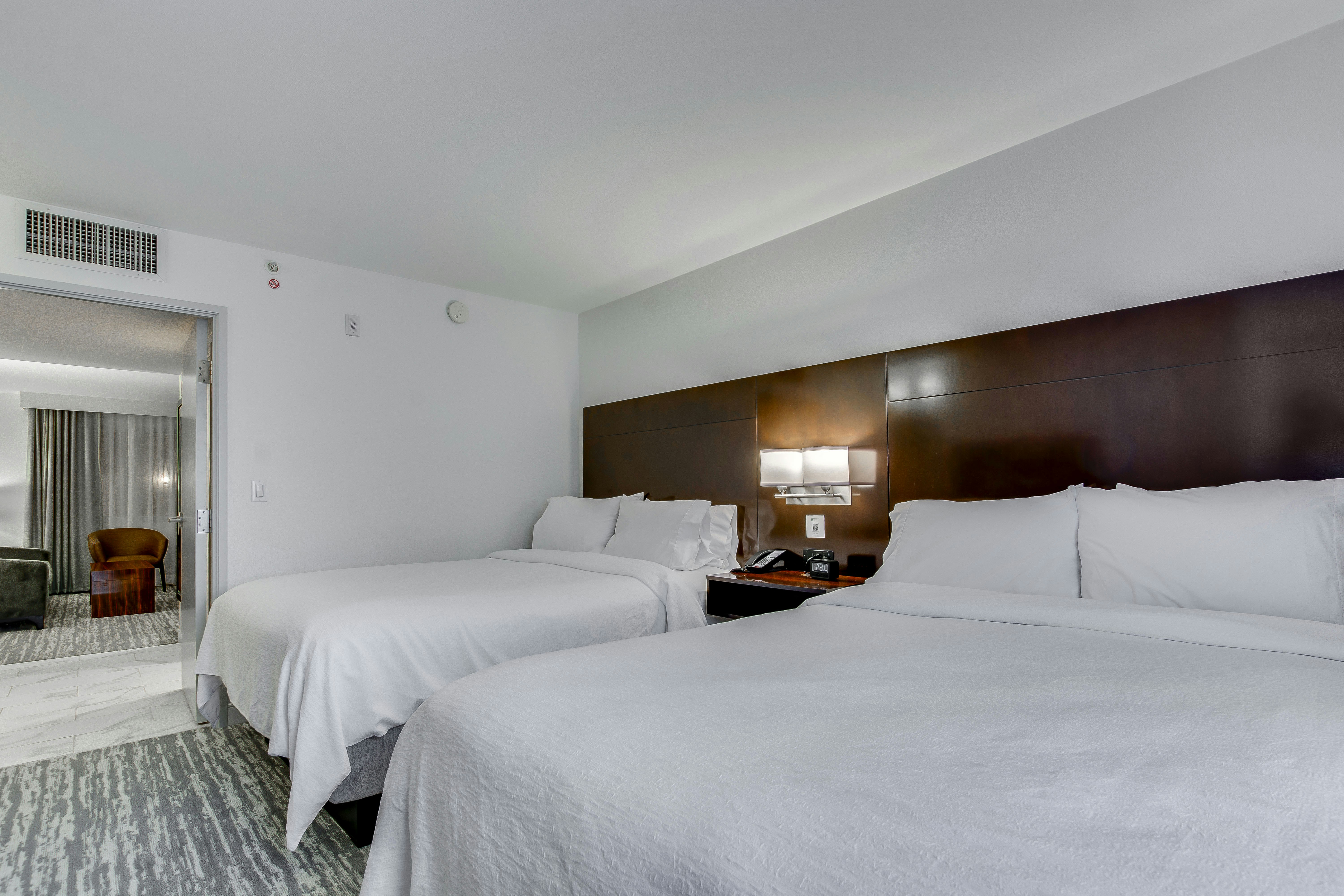 2 ROOMS, SUITE, 2 QUEEN BEDS