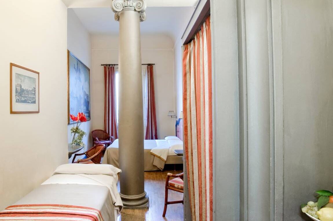 غرفة ثلاثية بسرير مزدوج وسرير فردي، Hotel Unicorno 6/6