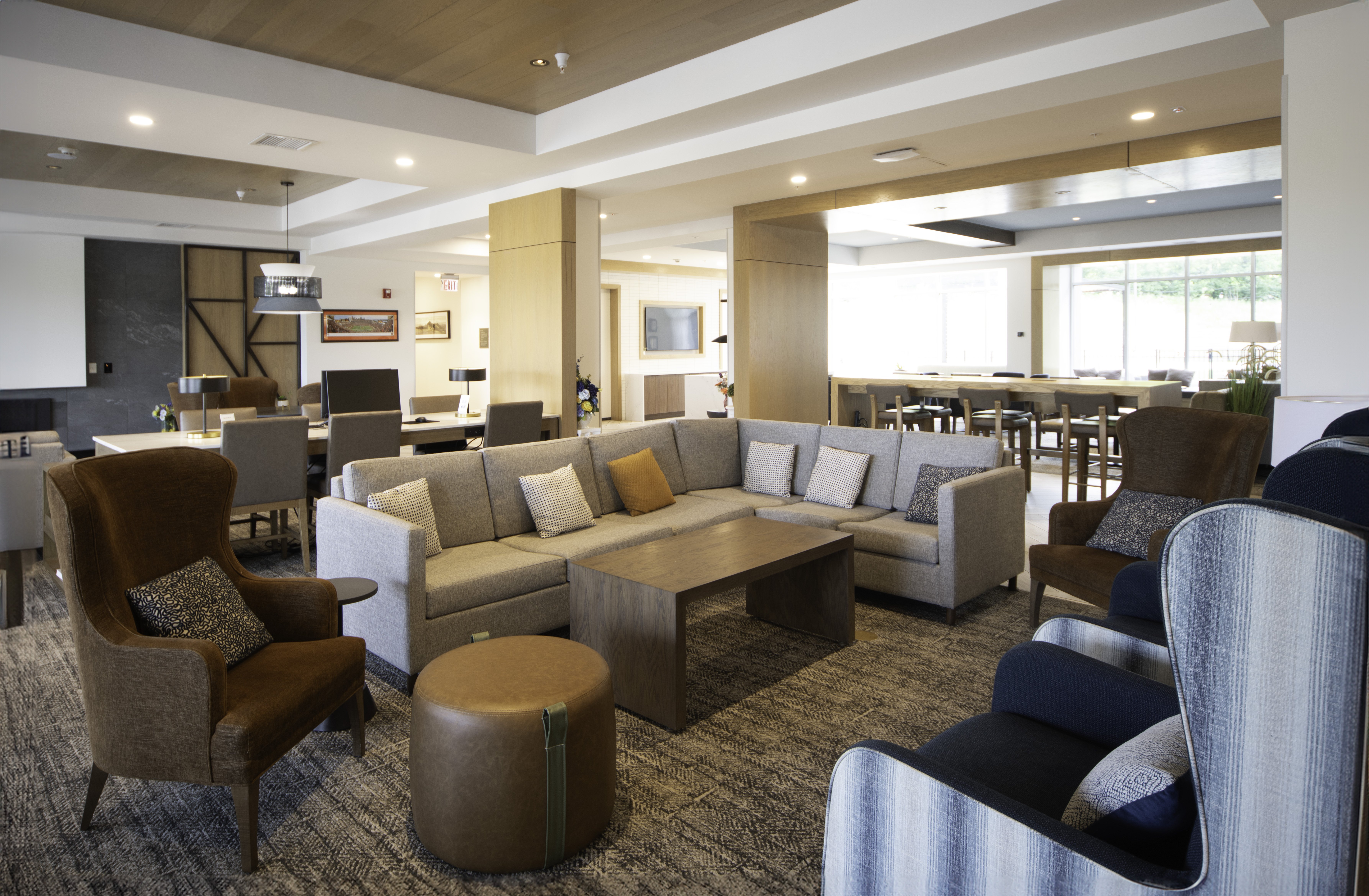 Staybridge Suites - Cincinnati East - Milford, an IHG Hotel 24/37