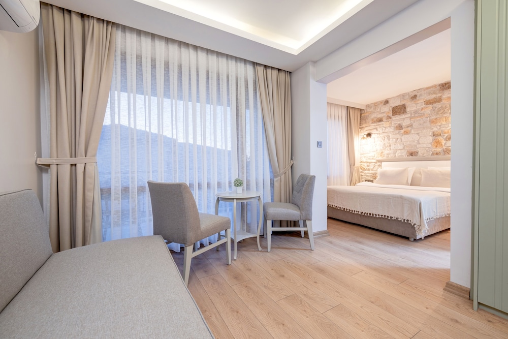 Hanedan Hotel 12/40