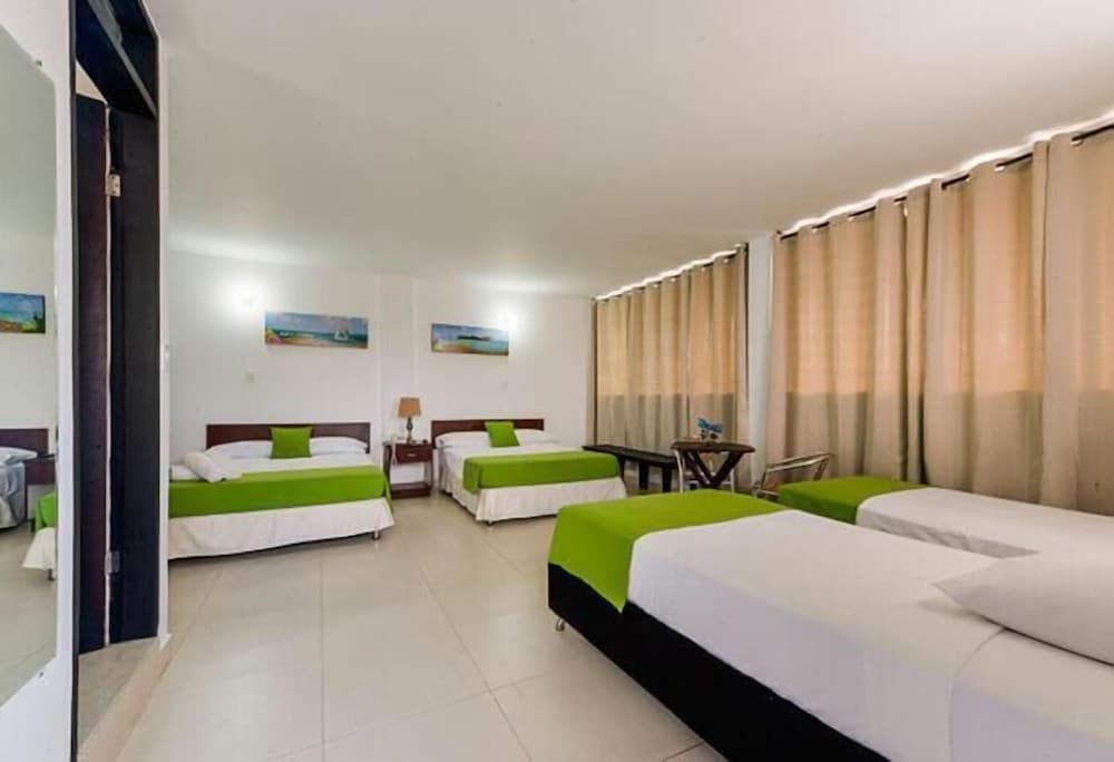 Hotel Verde Mar 13/34