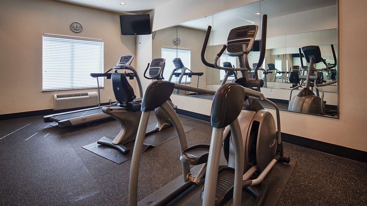 Best Western Lockhart Hotel & Suites 8/12