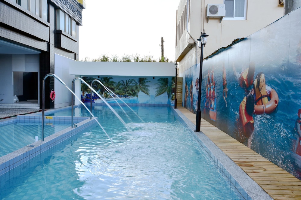 Fulidun Hotel 35/67