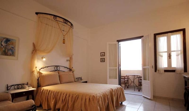 2 BEDROOMS, SUITE