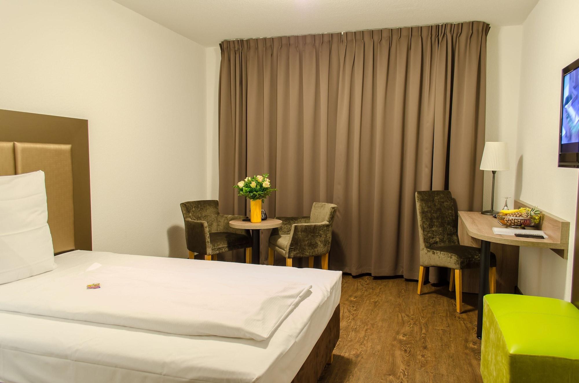 City Hotel Wiesbaden 7/26