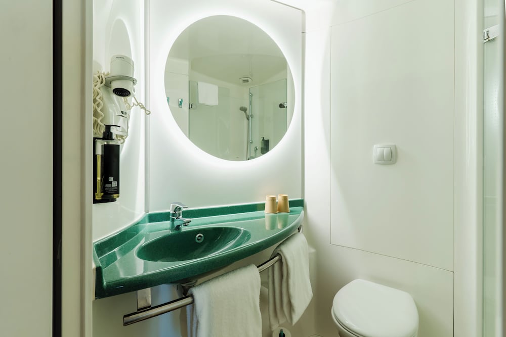 IBIS BARCELONA MOLINS DE REI 66/67