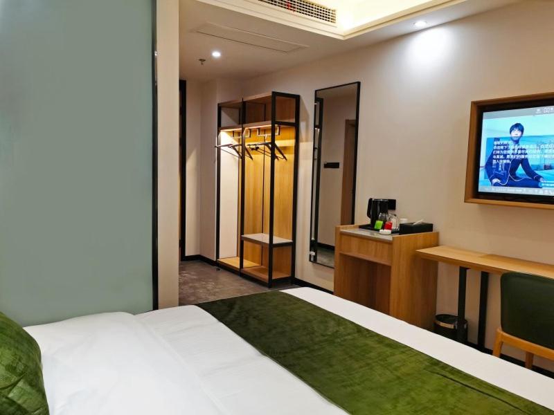 Room at GreenTree Inn Ankang Middle Bashan Road Business Hotel, ANKANG