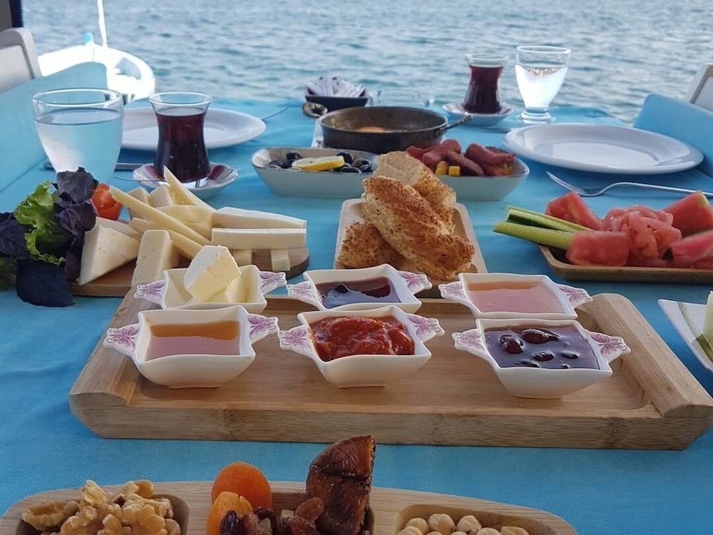 Assos Behram Hotel 24/43