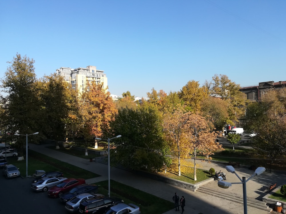 Boulevard Hotel 36/41