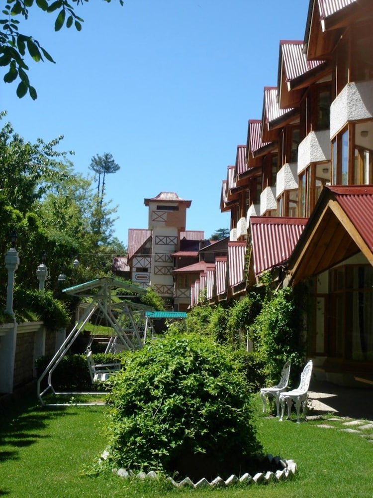 MANU ALLAYA(The Resort Spa in the Himalayas) 48/50