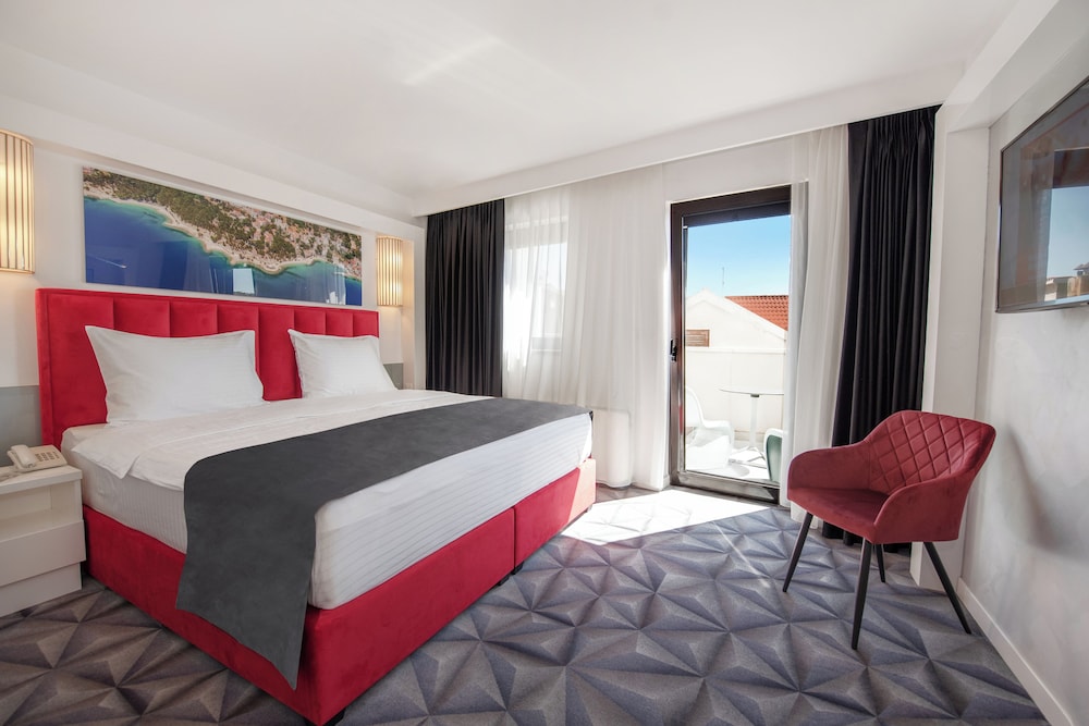 جناح بسرير كينج مع أريكة