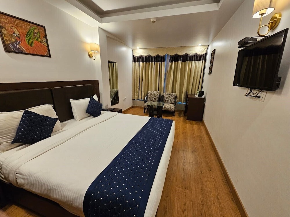 CLUB, DOUBLE BED