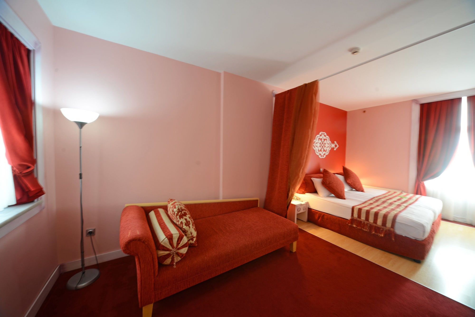 ROOM, TRIPLE