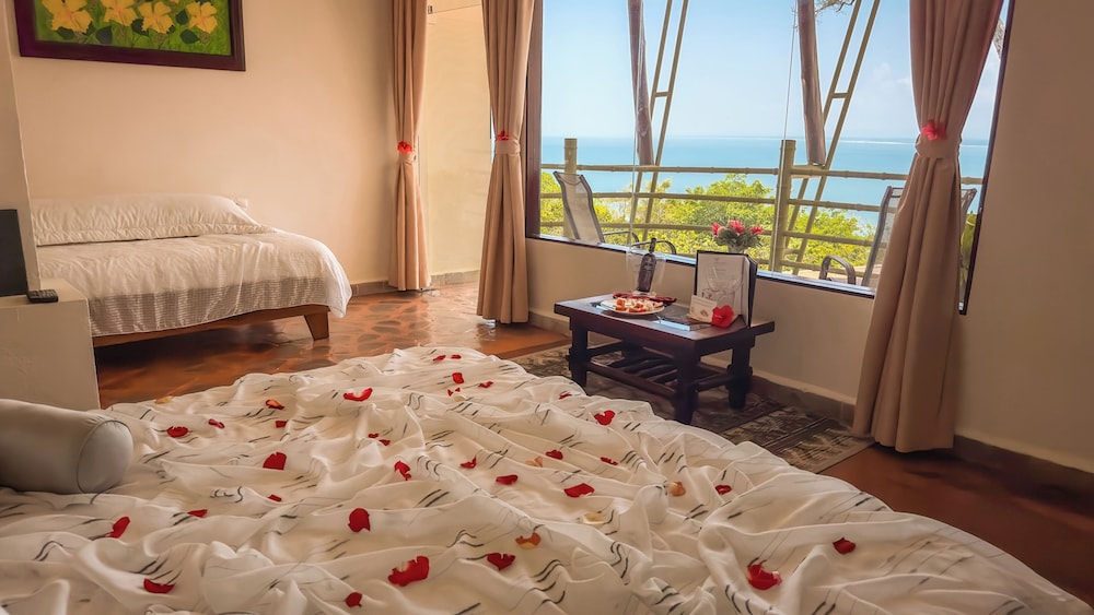 Issimo Suites Boutique Hotel Spa Adults Only 24/71