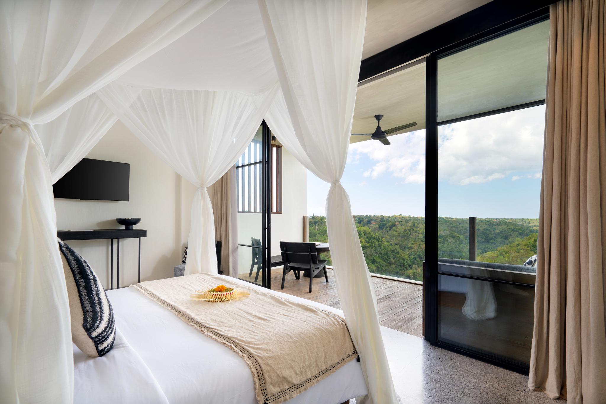 Deluxe Room Balcony with Valley View
