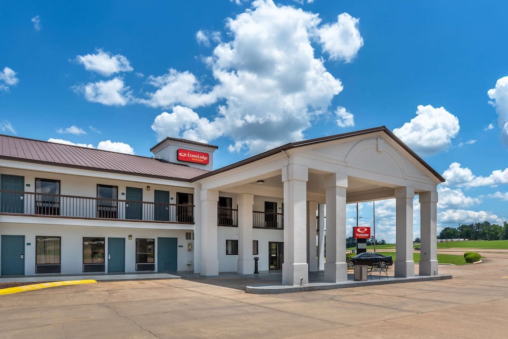 Econo Lodge Inn & Suites Philadelphia MS 6/80