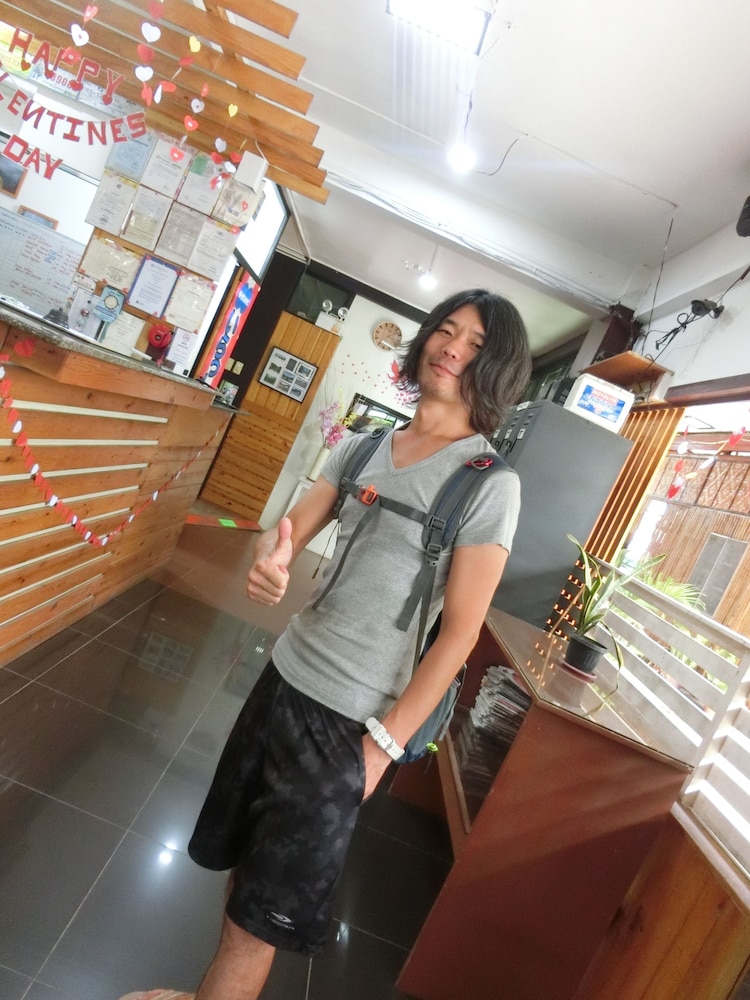 Axis Pension Hotel 9/50