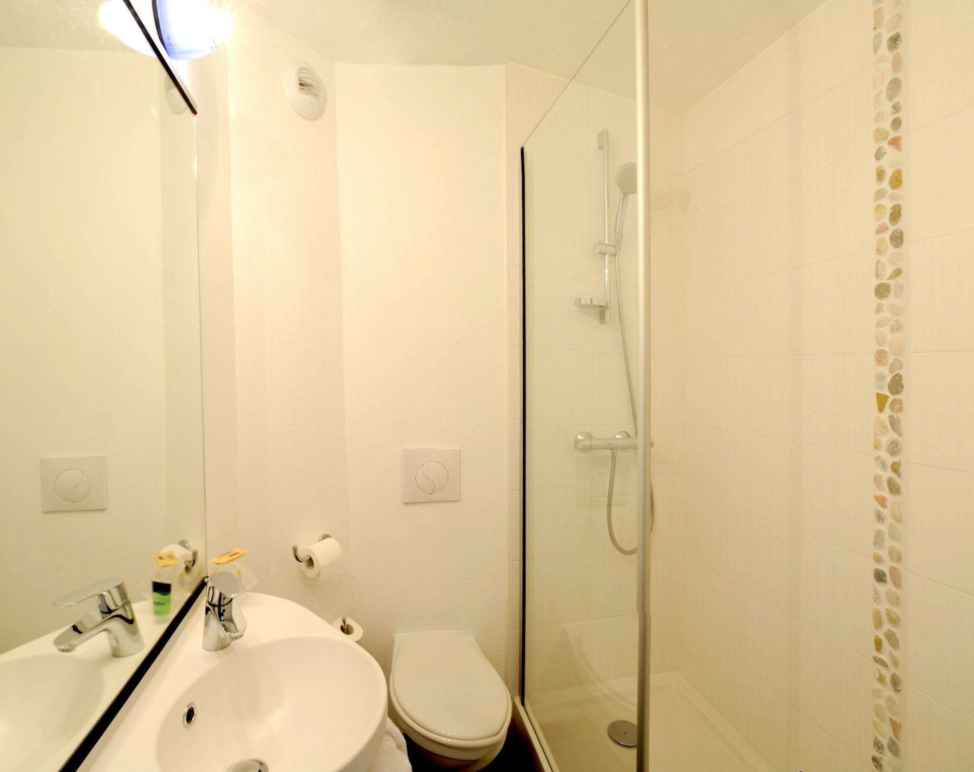 Standard, 4 Beds, Kyriad Direct La Rochelle Sud Aytre 9/9