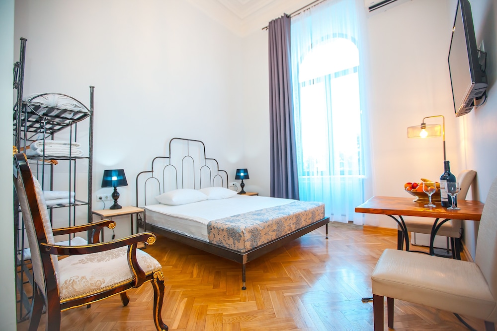 Hotel Rustaveli 13/50