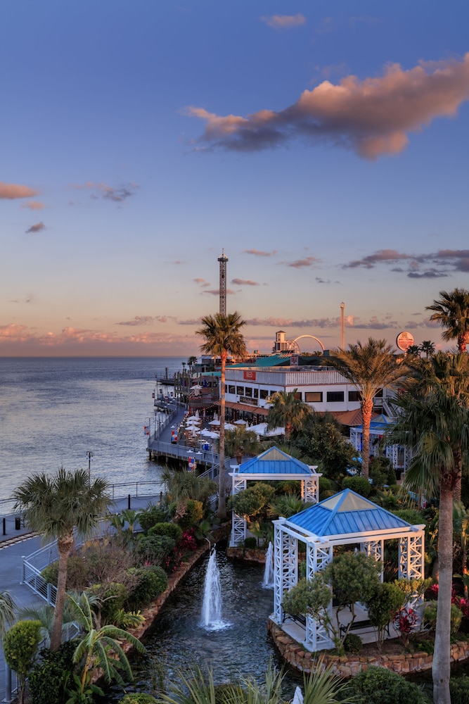 Kemah Boardwalk Inn 42/50