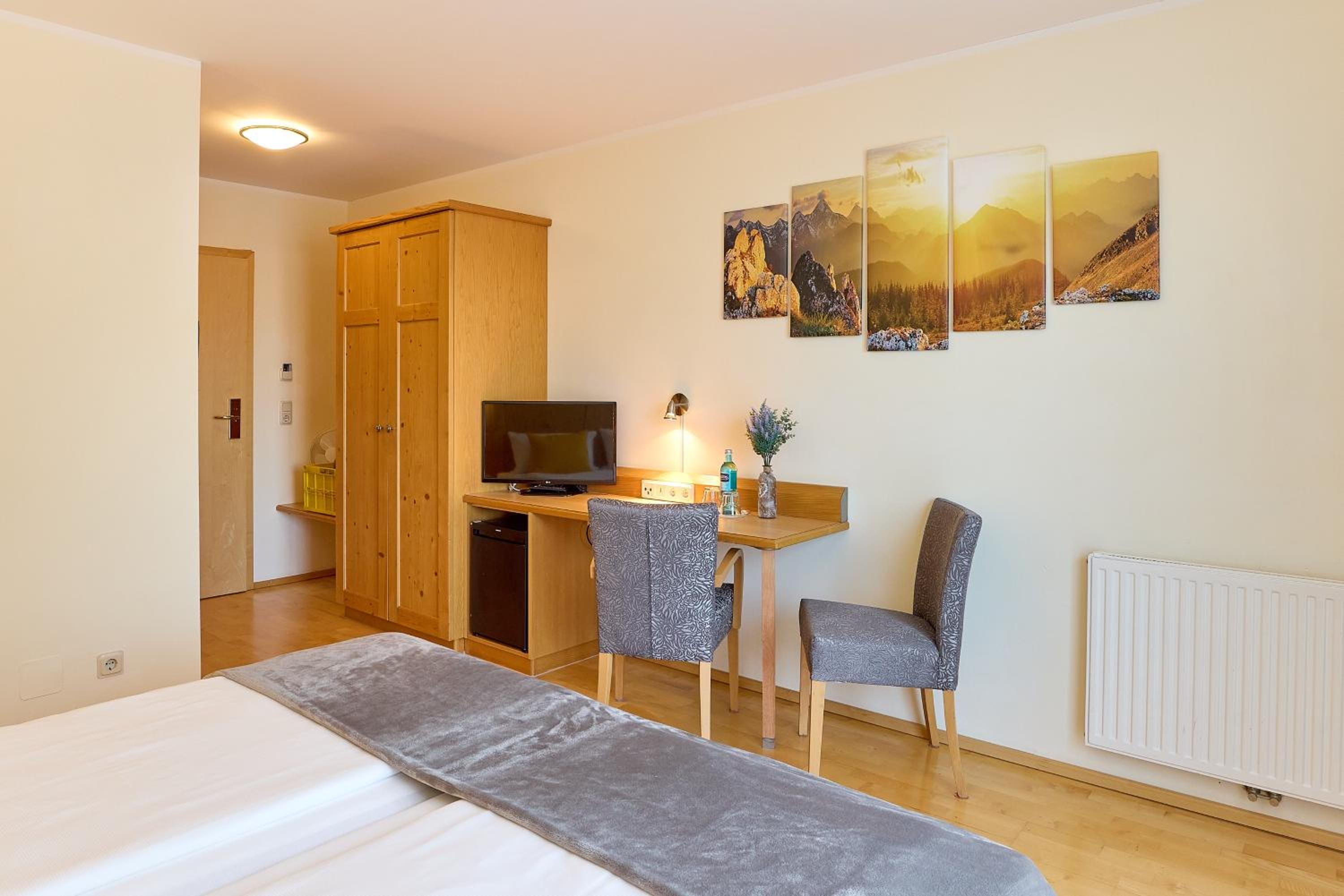 Airport-Hotel Fortuna 15/58
