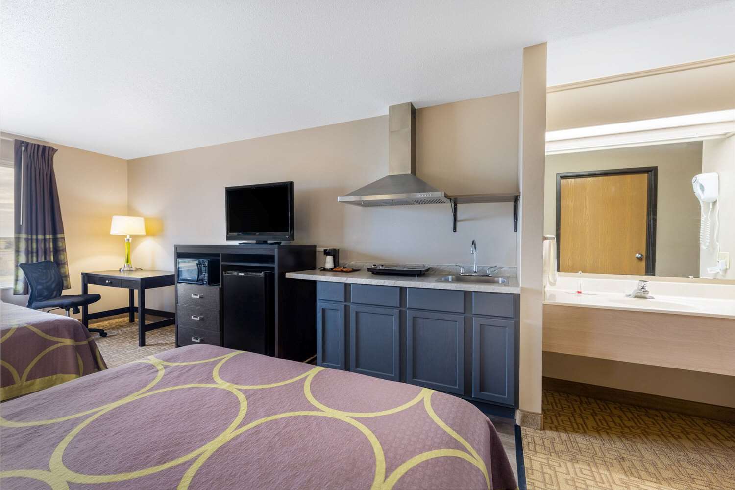 Super 8 By Wyndham Jackson Mn 9/41