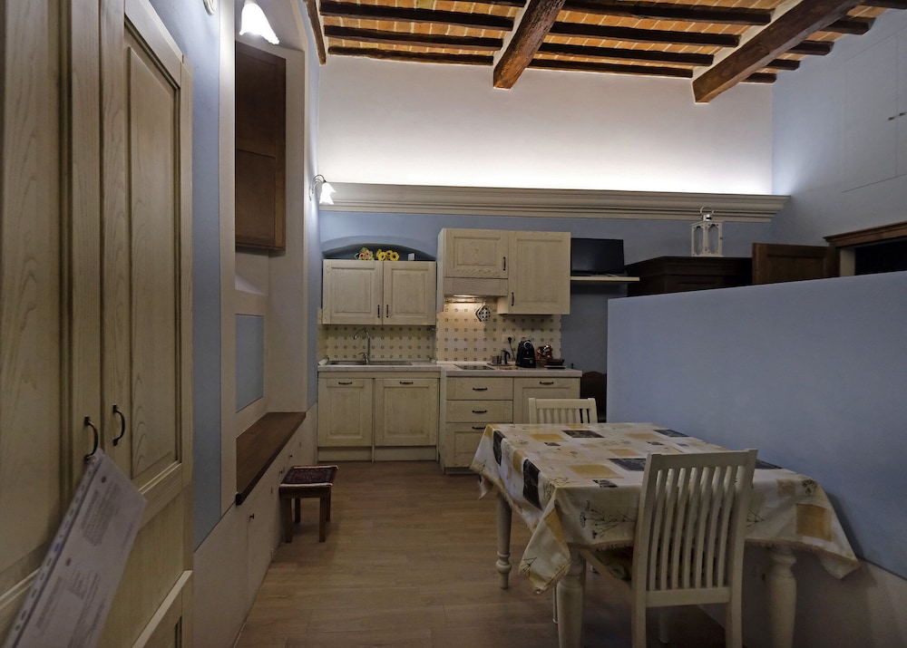 B B Rossellino City View 38/50