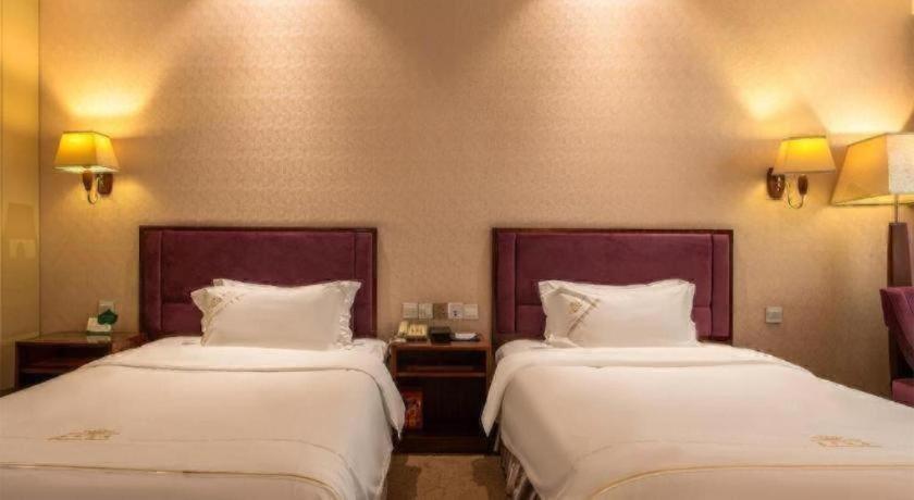 Foshan Emperor Hotel 26/69