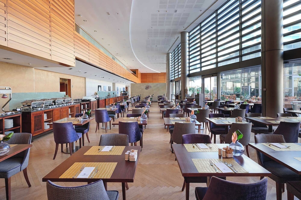 Eurostars Grand Marina 37/50