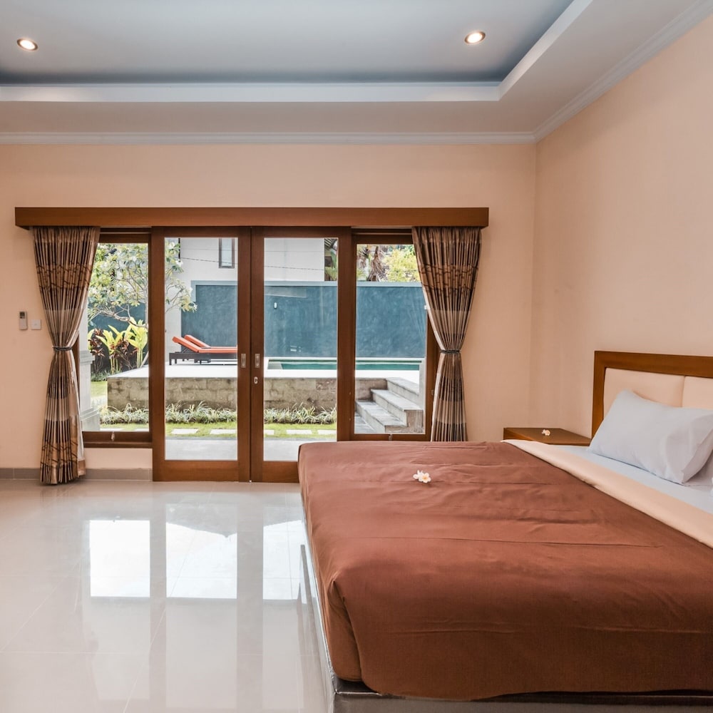 Kubu Petitenget Suite Seminyak 19/63