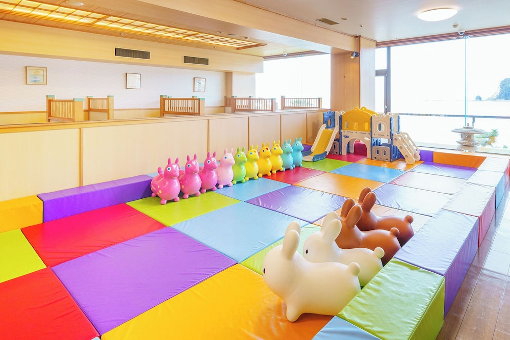 Mikazuki Seapark Hotel Awa Kamogawa (ex. Kamogawa Hotel Mikazuki) 40/50