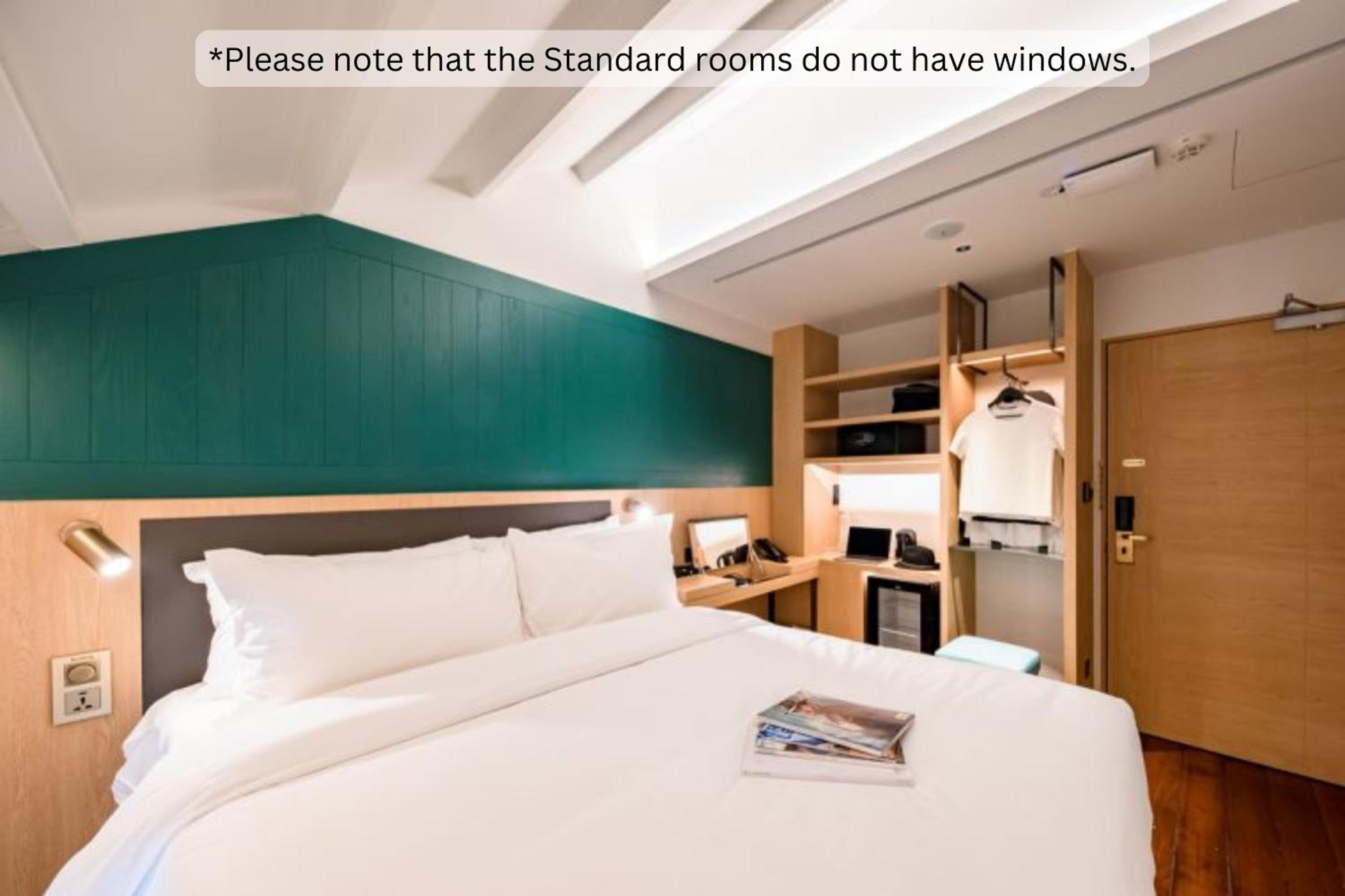 Standard, No Window
