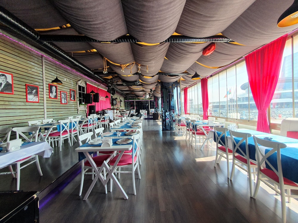 RUMA PORT HOTEL 30/43