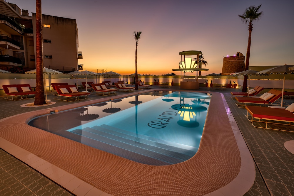 Grand Paradiso Ibiza - Adults Only 28/50