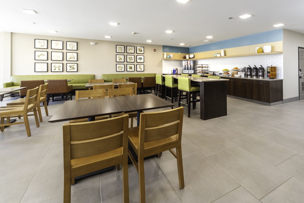 Country Inn & Suites by Radisson, Cumming near Northside Hospital Forsyth 31/41